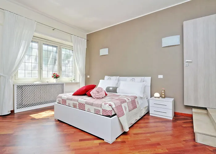 San Pietro Stazione Guesthouse Roma